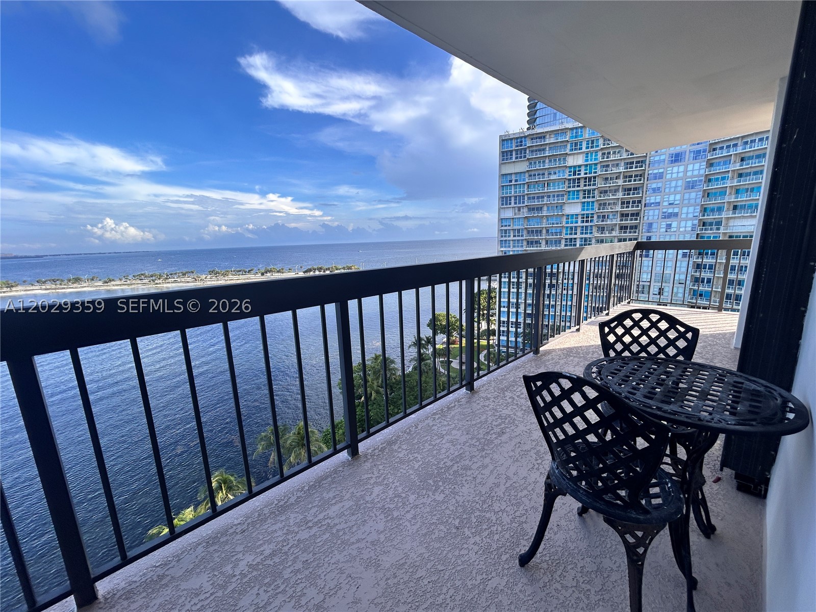 image Brickell Bay Club13