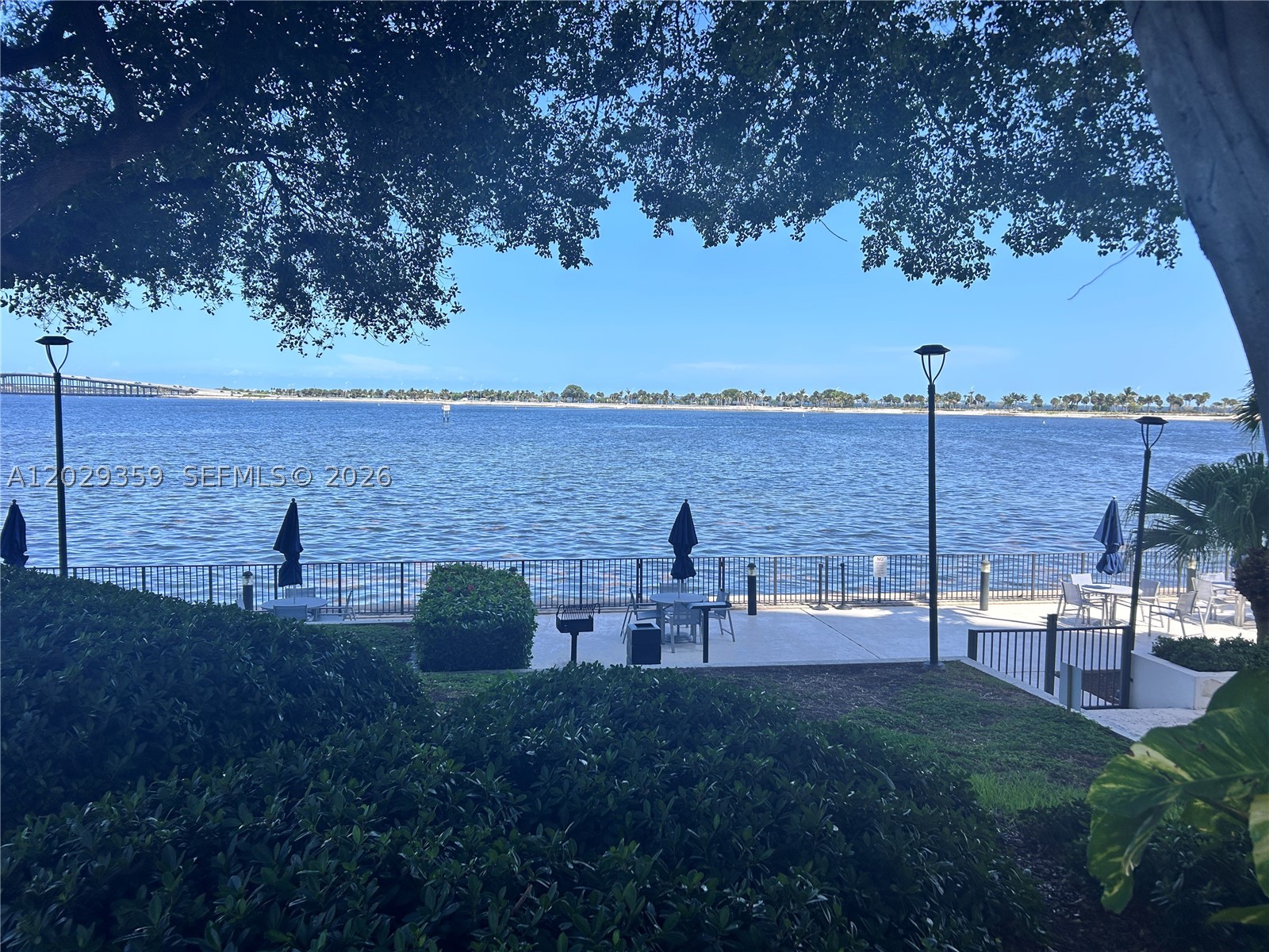 image Brickell Bay Club18