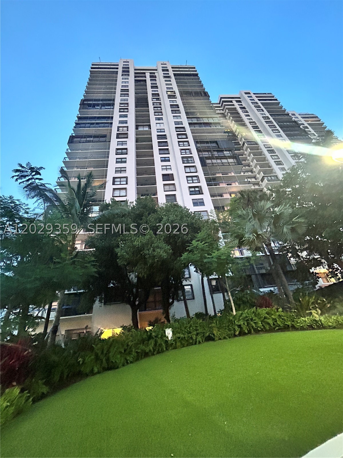 image Brickell Bay Club21