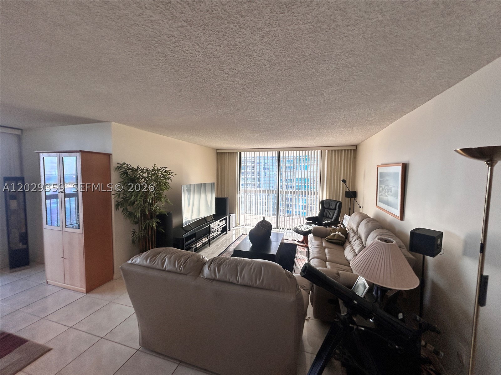 image Brickell Bay Club2