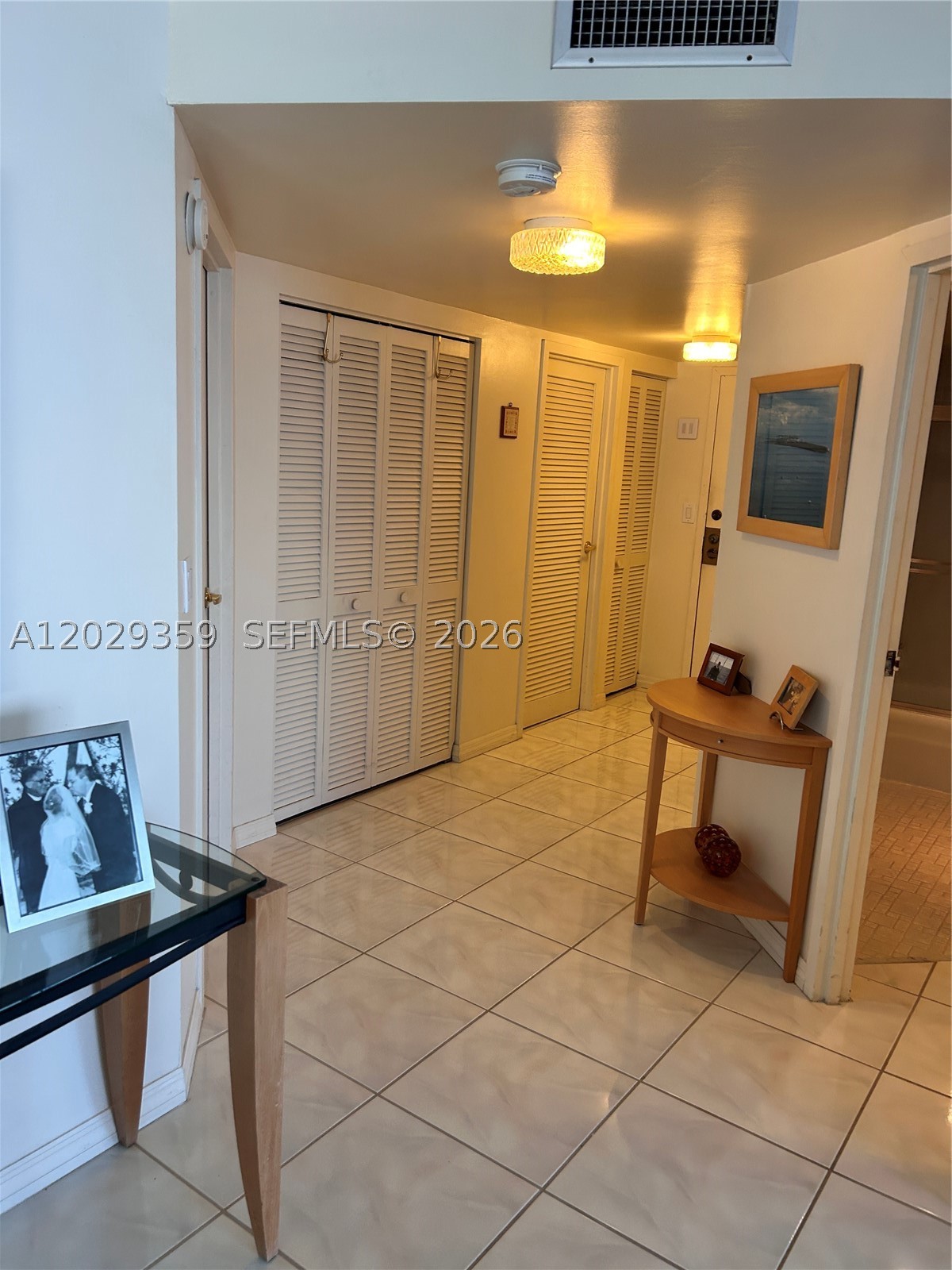 image Brickell Bay Club7
