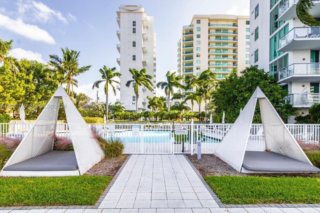 7928 East Dr #1604 + DEN North Bay Village, FL 33141