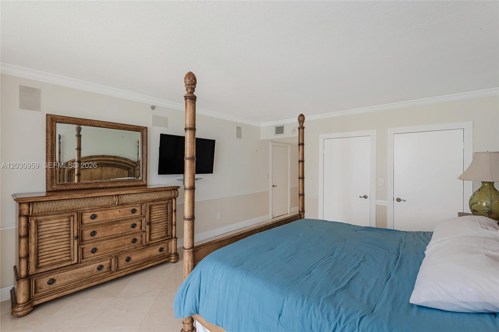 8855 Collins Ave #8J Surfside, FL 33154