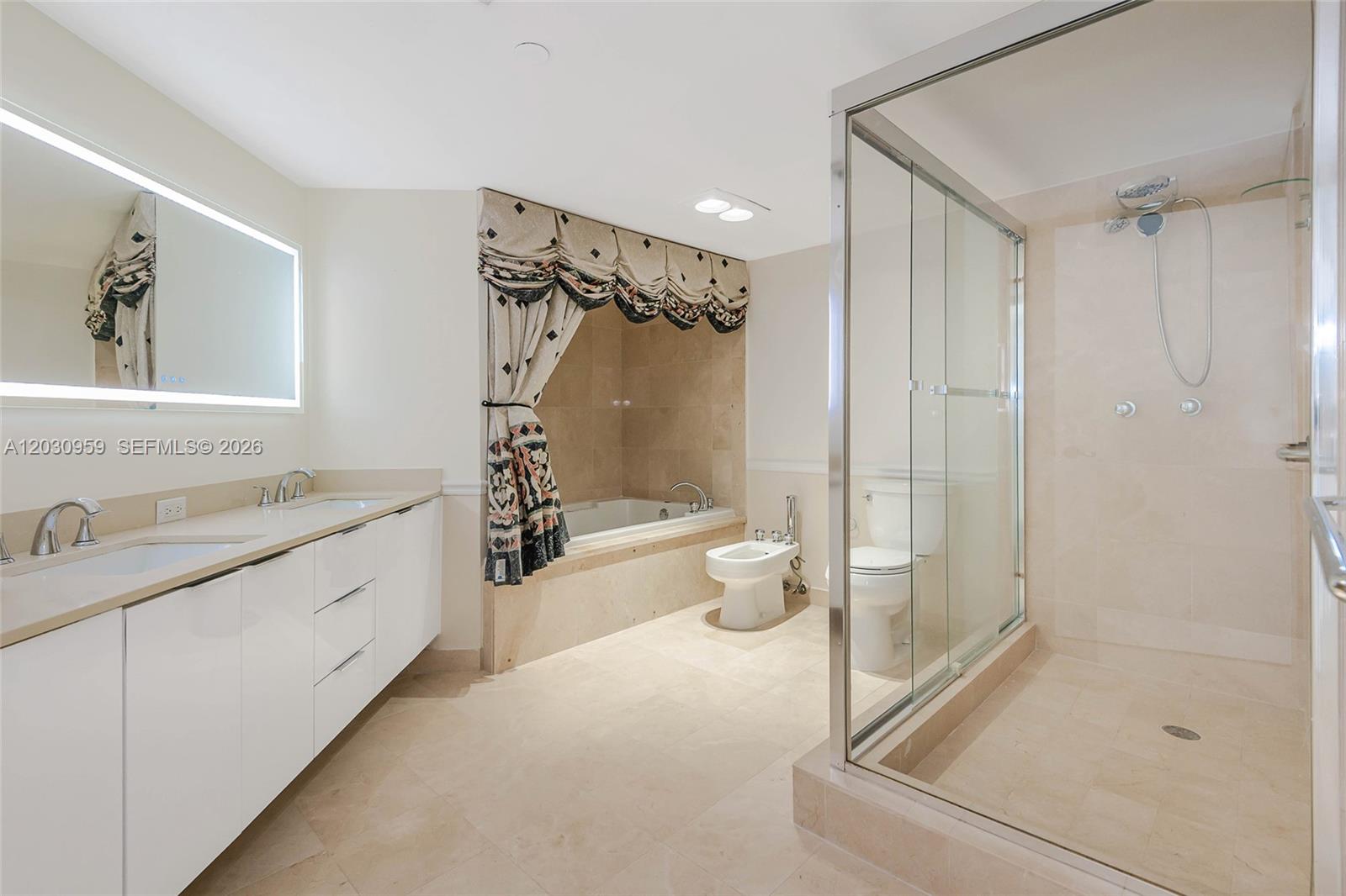8855 Collins Ave #8J Surfside, FL 33154