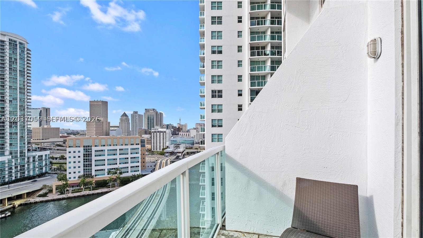 image Brickell on the River South15