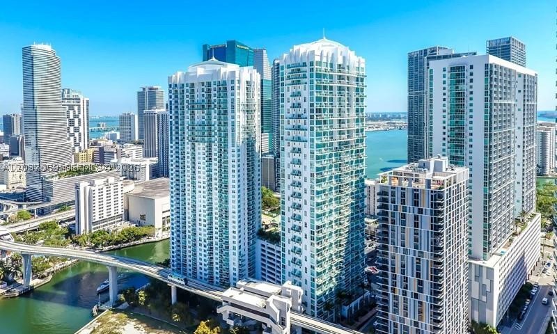 image Brickell on the River South19
