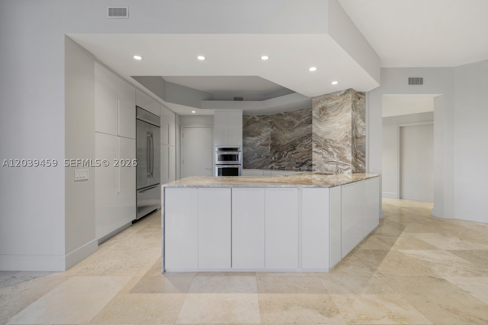 image Gables Club Tower I23