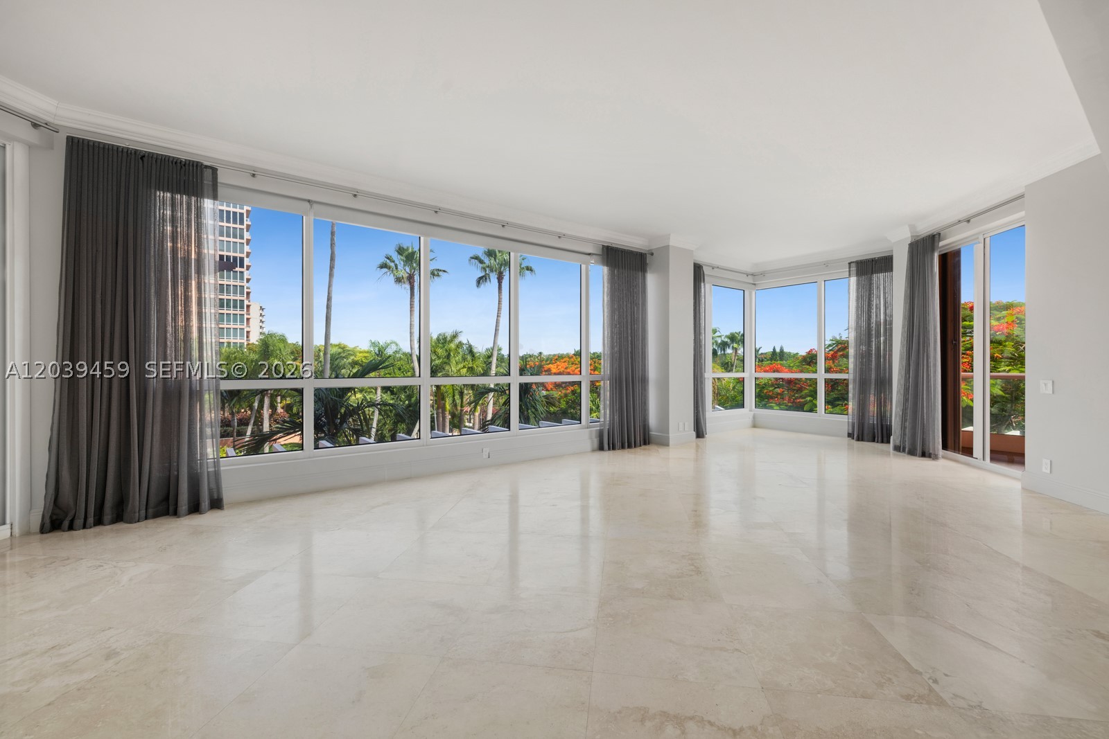 image Gables Club Tower I2
