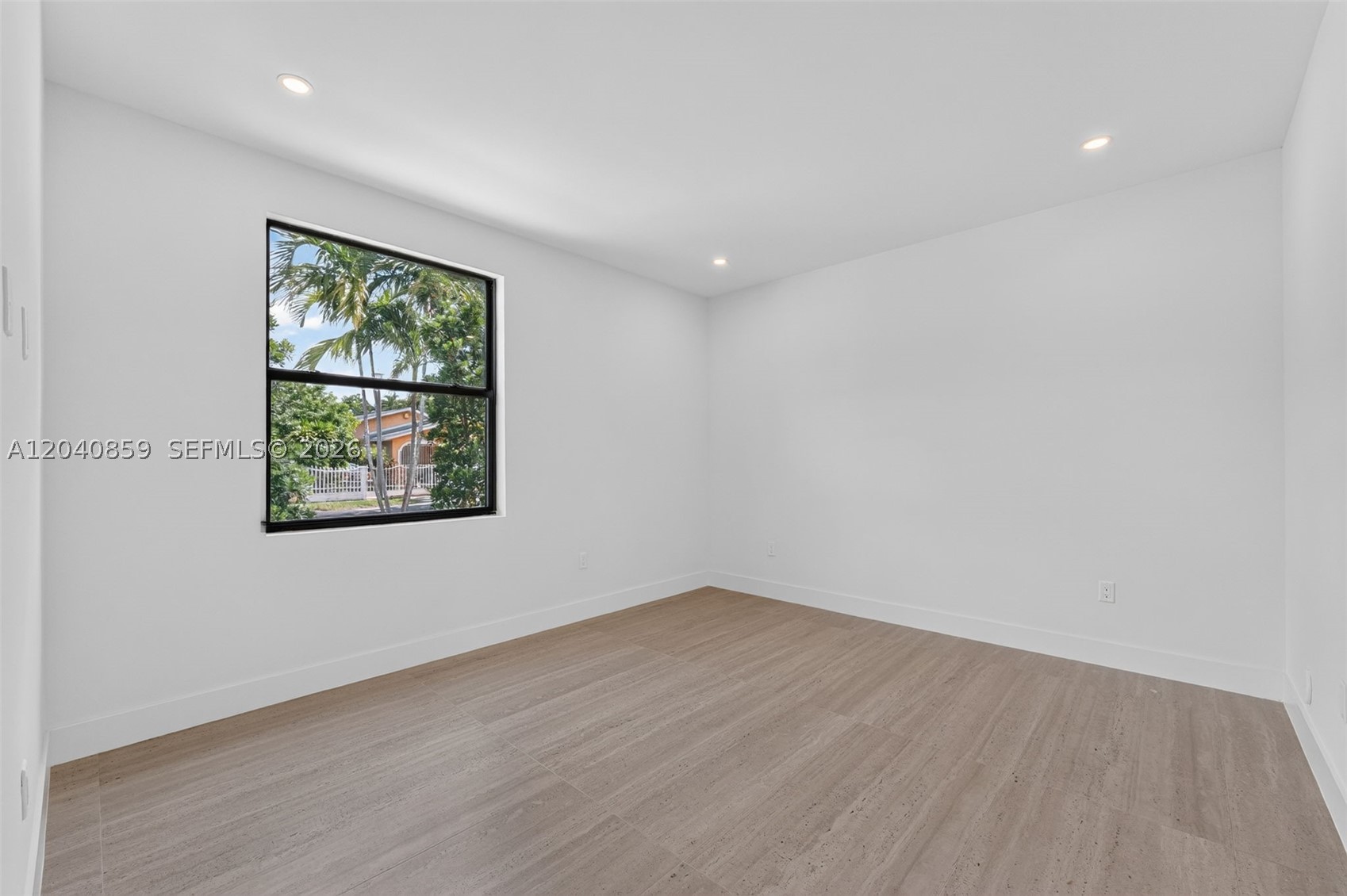 2240 SW 13th St Miami, FL 33145