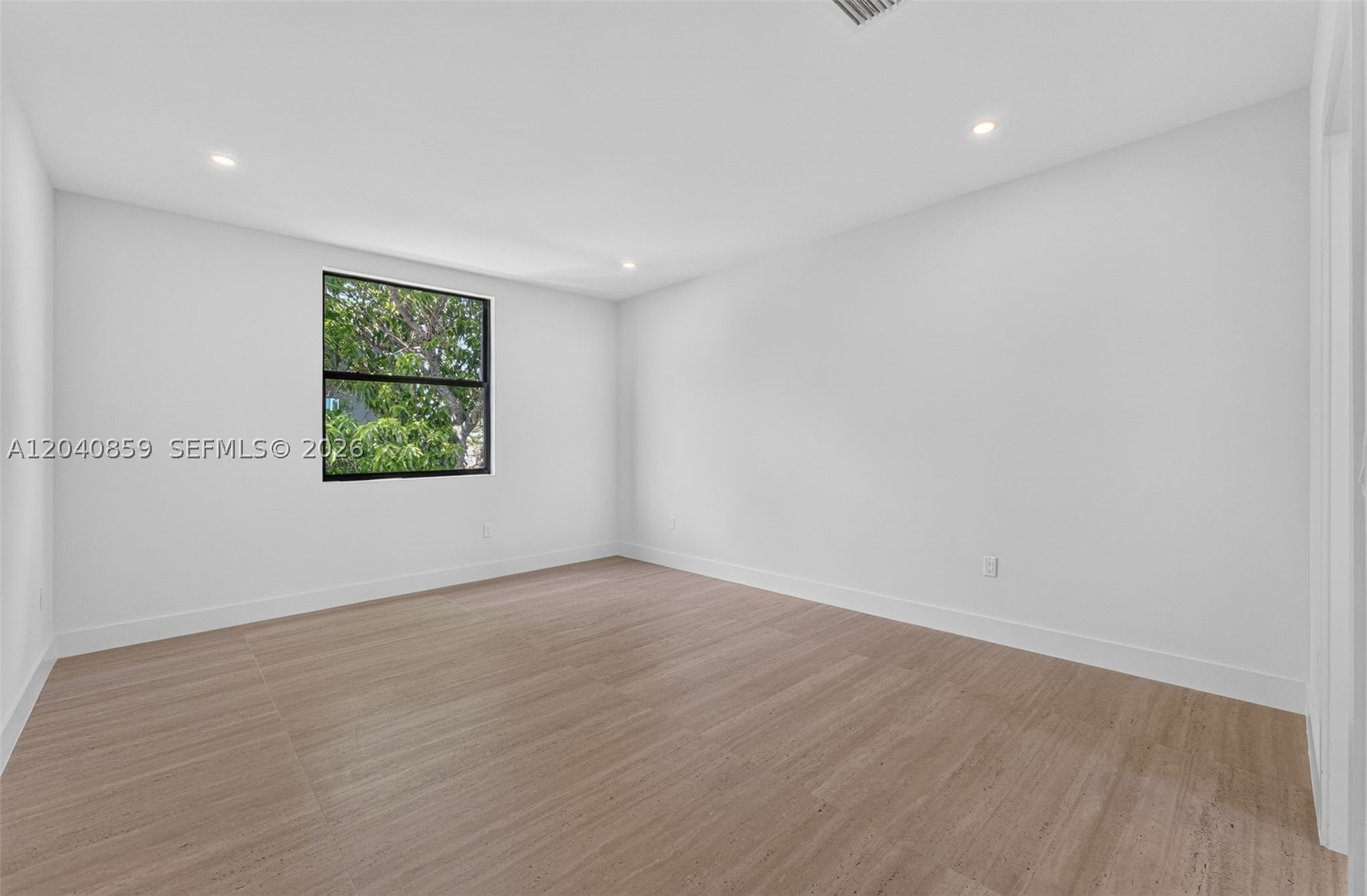 2240 SW 13th St Miami, FL 33145