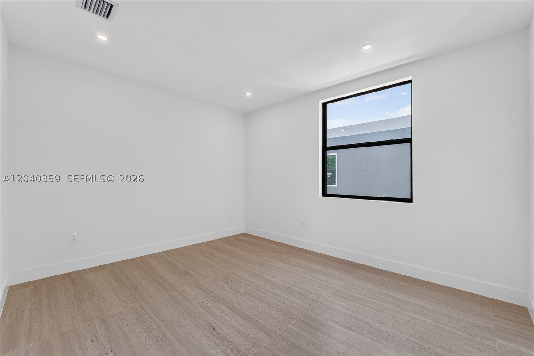 2240 SW 13th St Miami, FL 33145