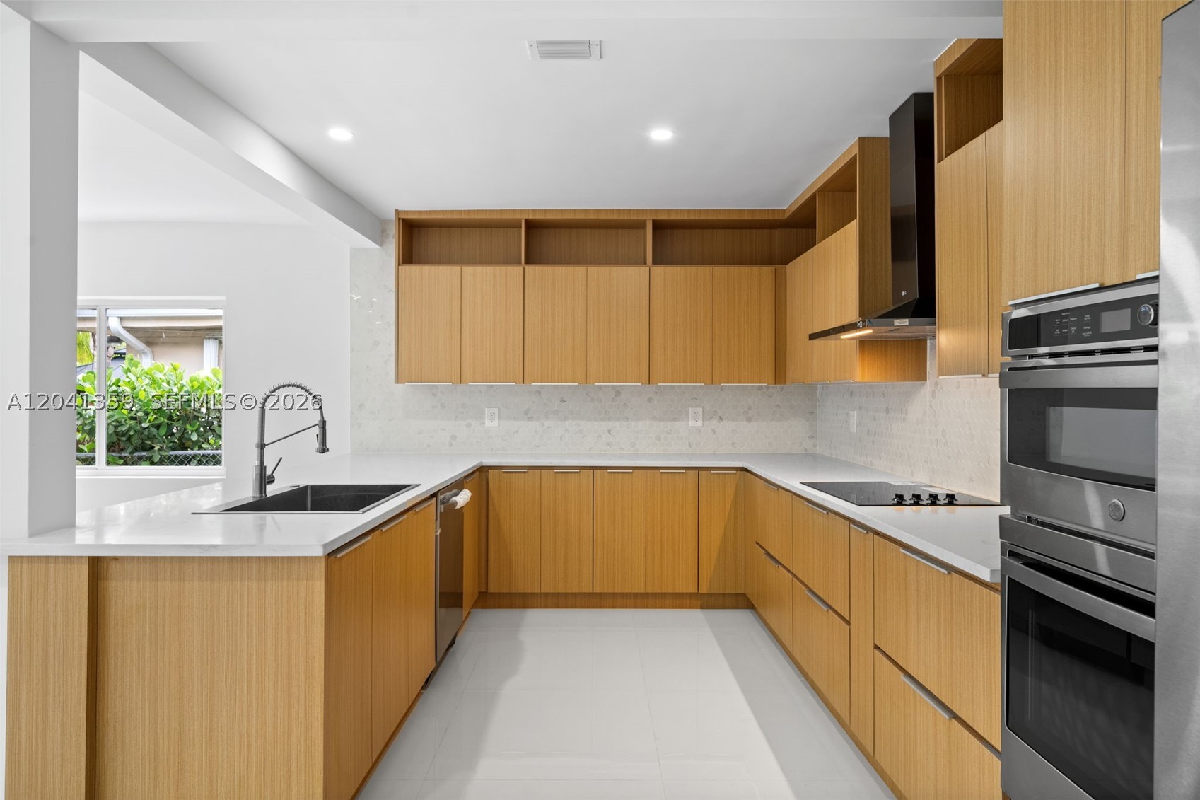 2940 SW 12th St Miami, FL 33135