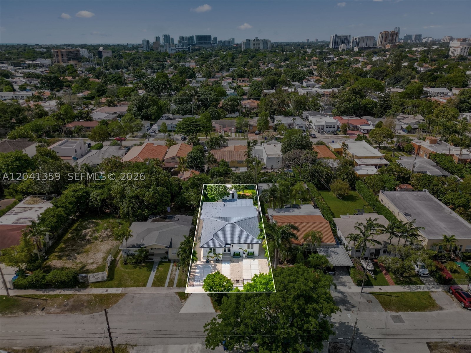 2940 SW 12th St Miami, FL 33135