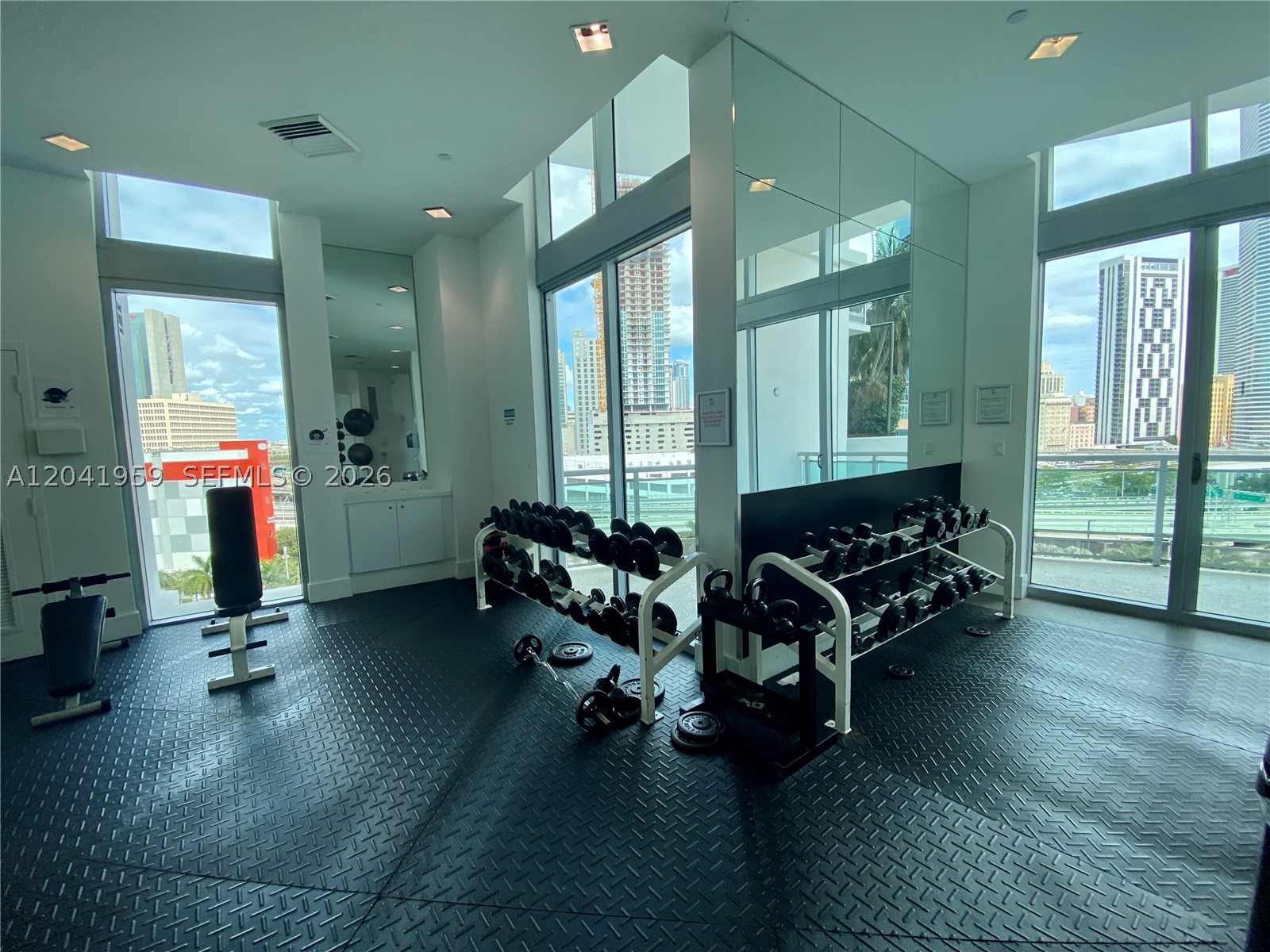 350 S Miami Ave #3813 Miami, FL 33130