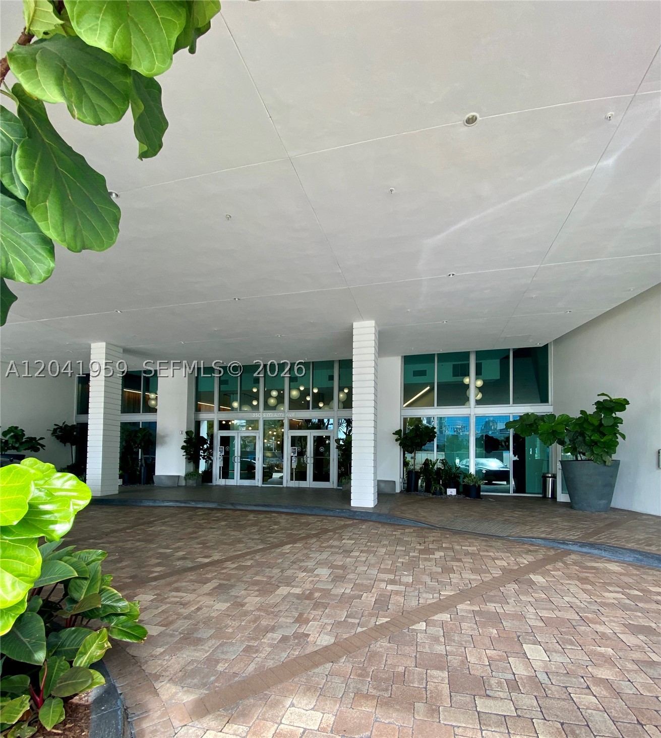 350 S Miami Ave #3813 Miami, FL 33130