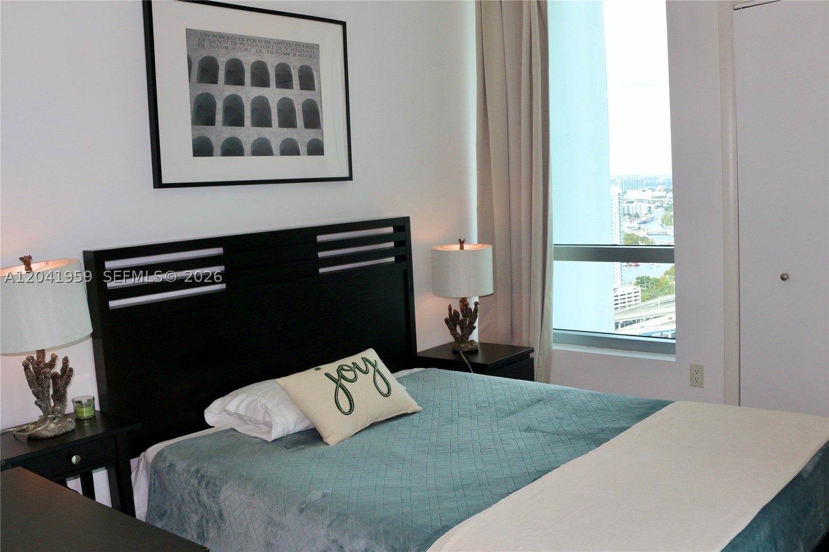 350 S Miami Ave #3813 Miami, FL 33130