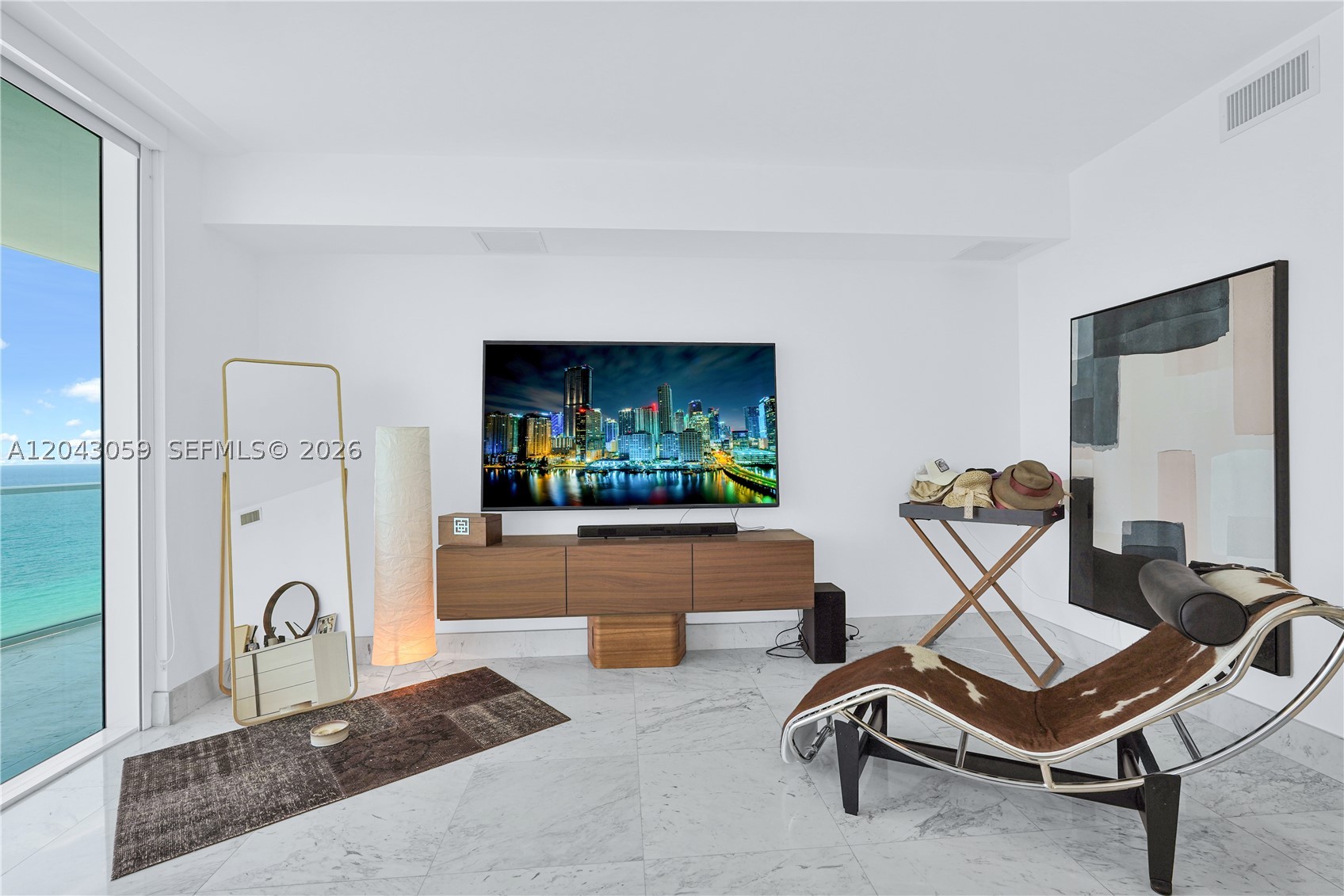 3951 S Ocean Dr #1901 Hollywood, FL 33019
