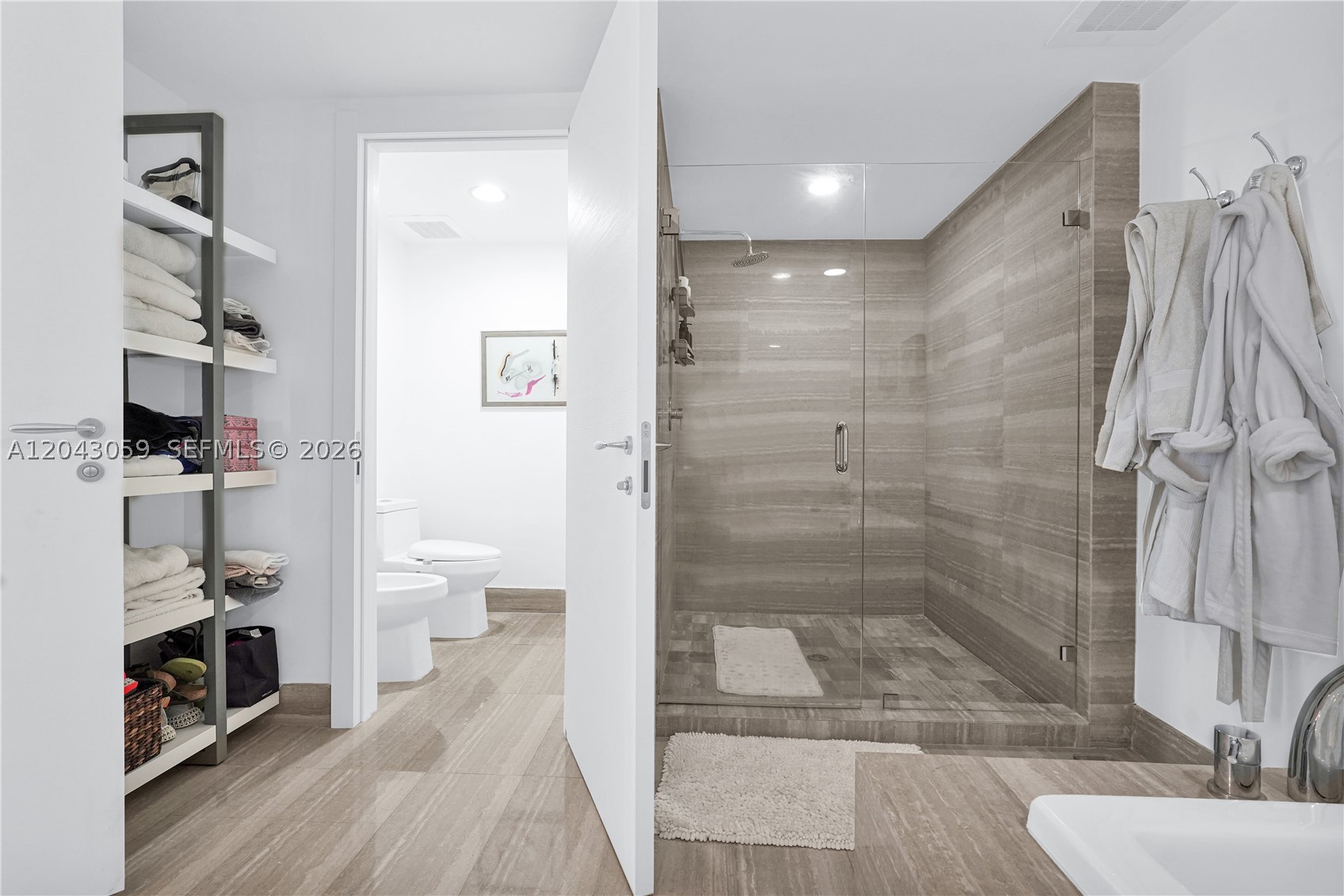3951 S Ocean Dr #1901 Hollywood, FL 33019