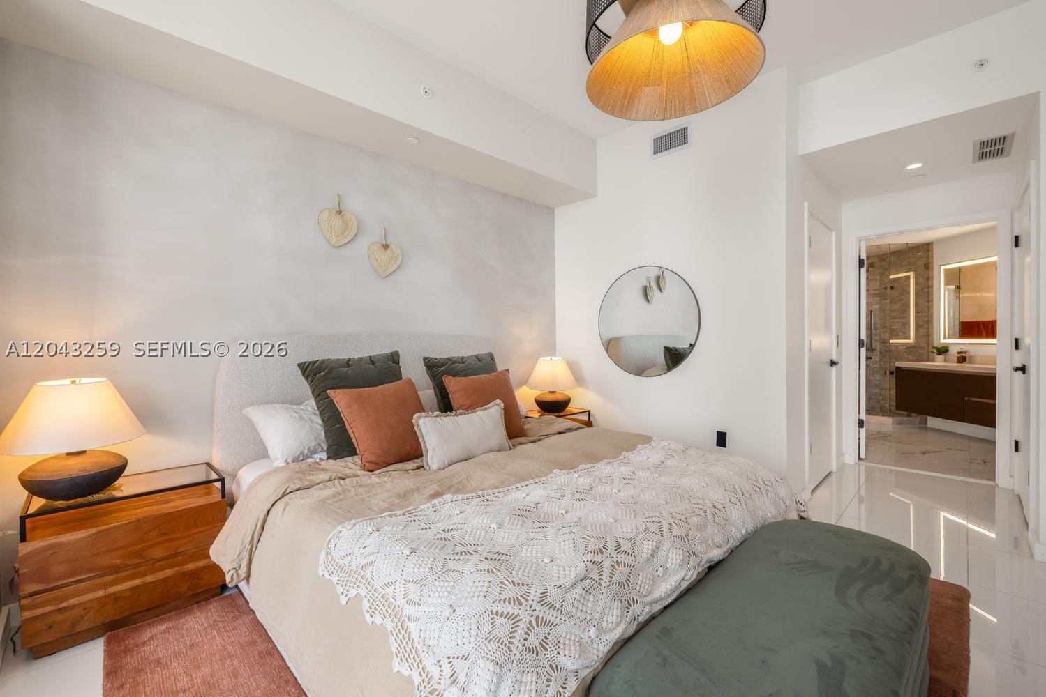 851 NE 1st Ave #3403 Miami, FL 33132