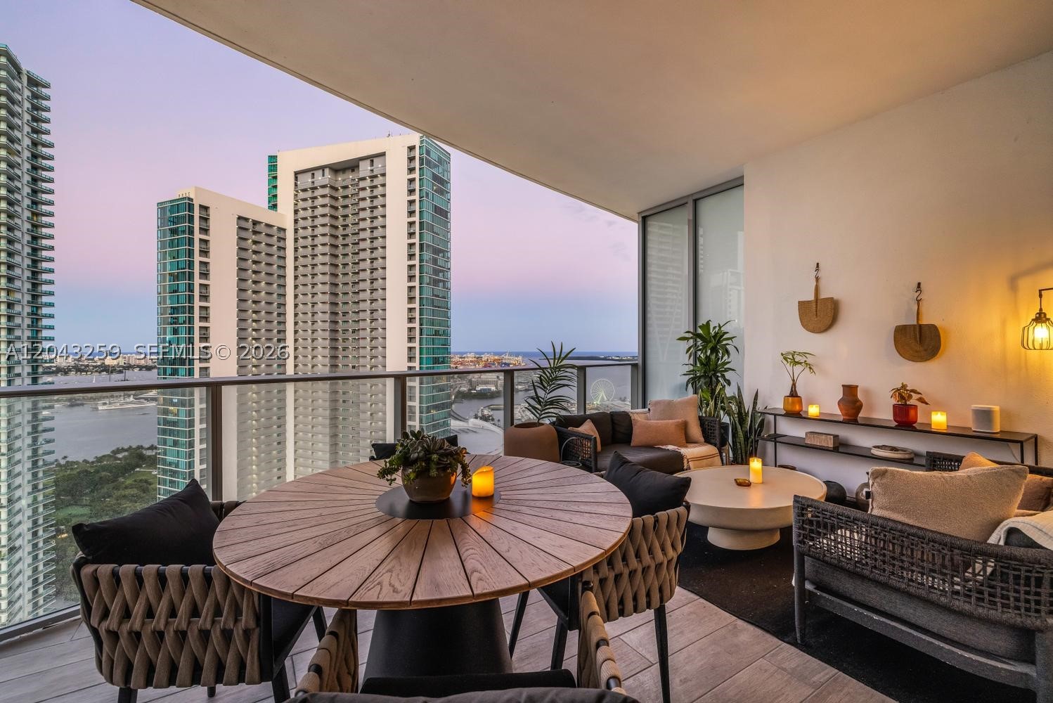 851 NE 1st Ave #3403 Miami, FL 33132