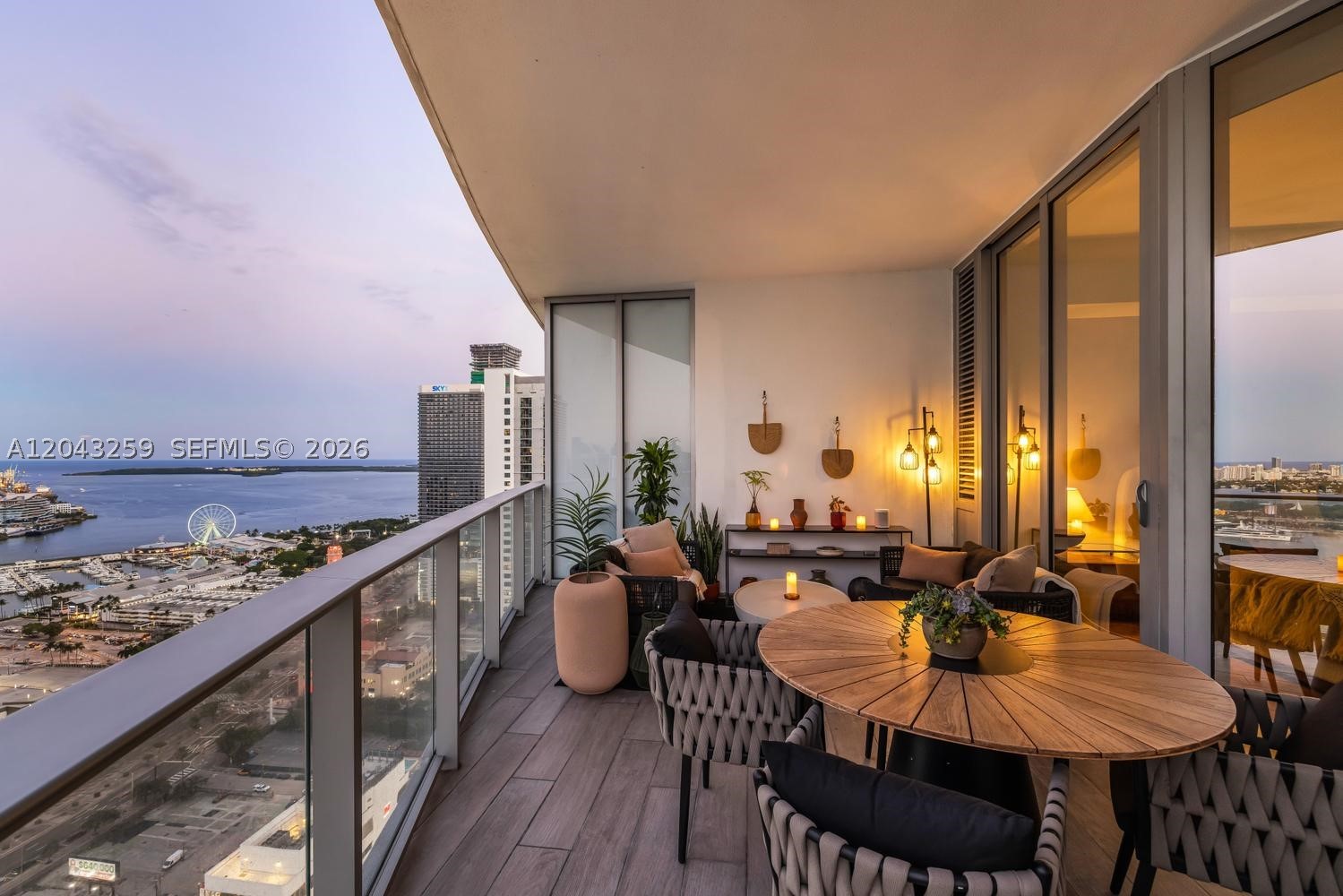 851 NE 1st Ave #3403 Miami, FL 33132