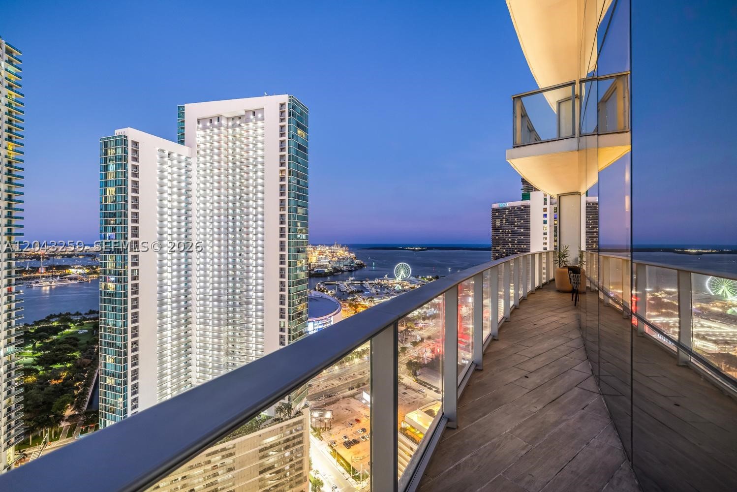 851 NE 1st Ave #3403 Miami, FL 33132