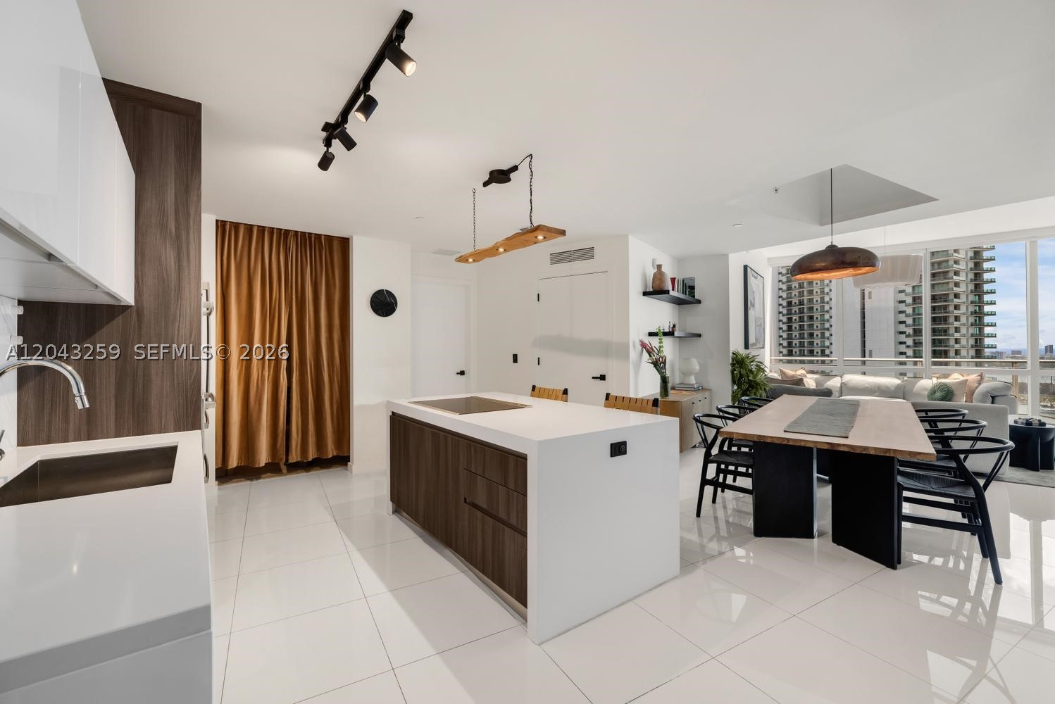 851 NE 1st Ave #3403 Miami, FL 33132