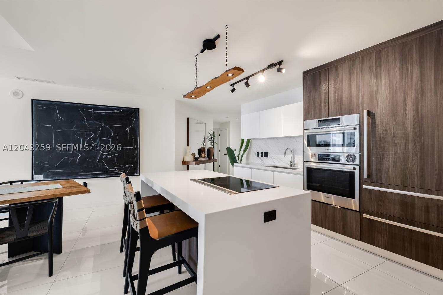 851 NE 1st Ave #3403 Miami, FL 33132