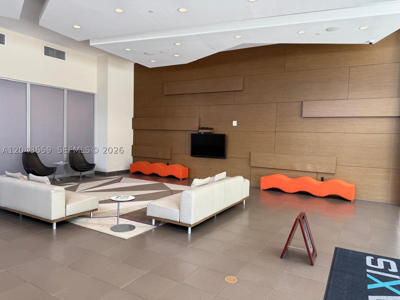 image Axis on Brickell South16