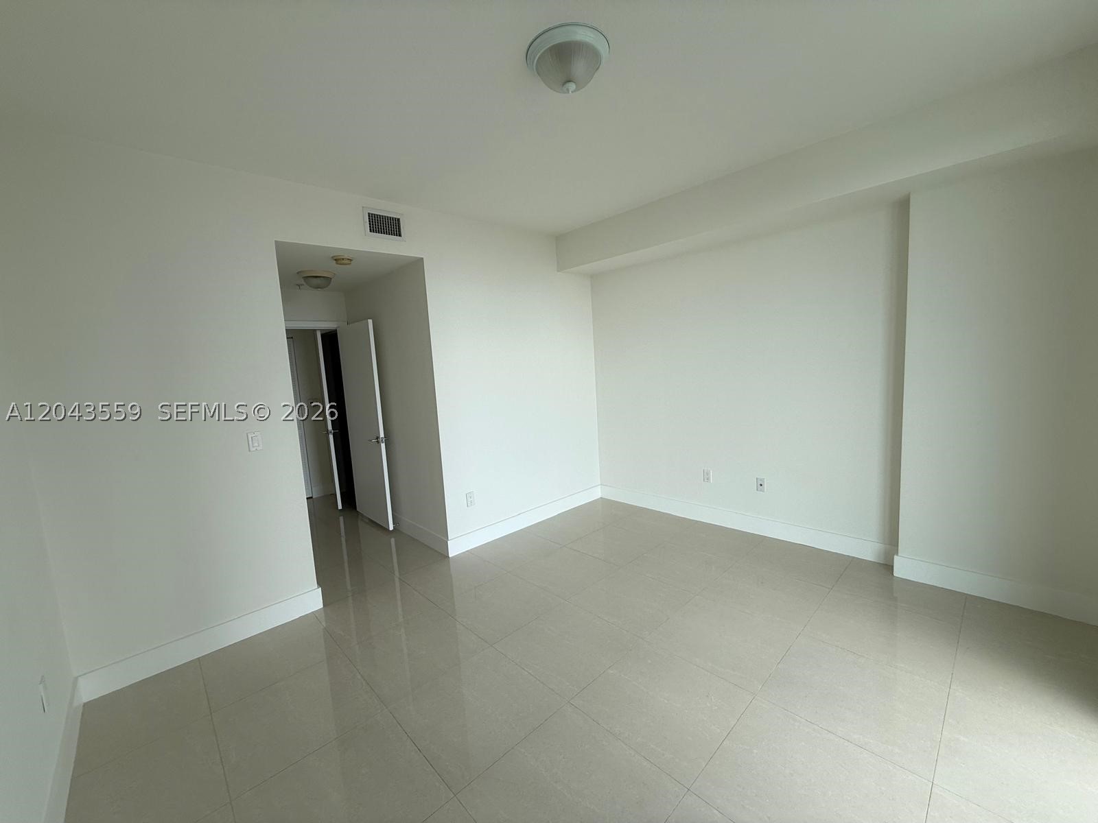 image Axis on Brickell South21