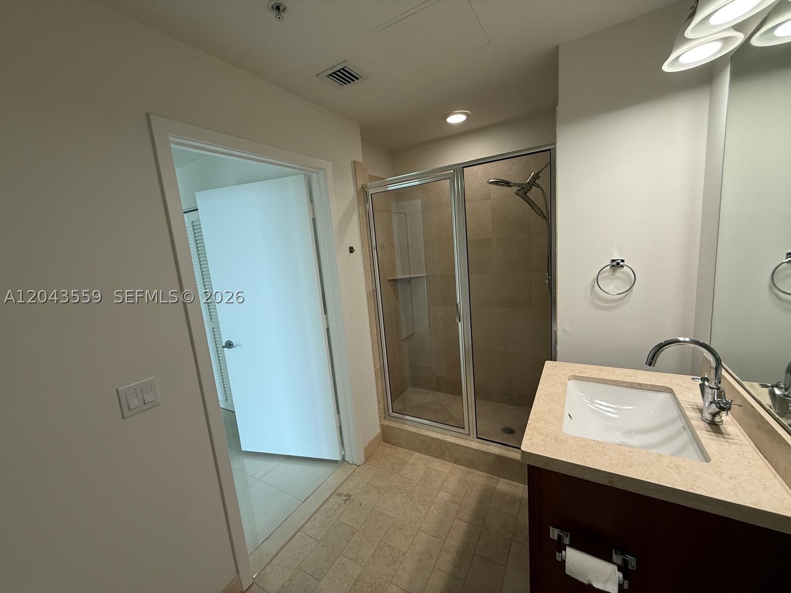 image Axis on Brickell South24