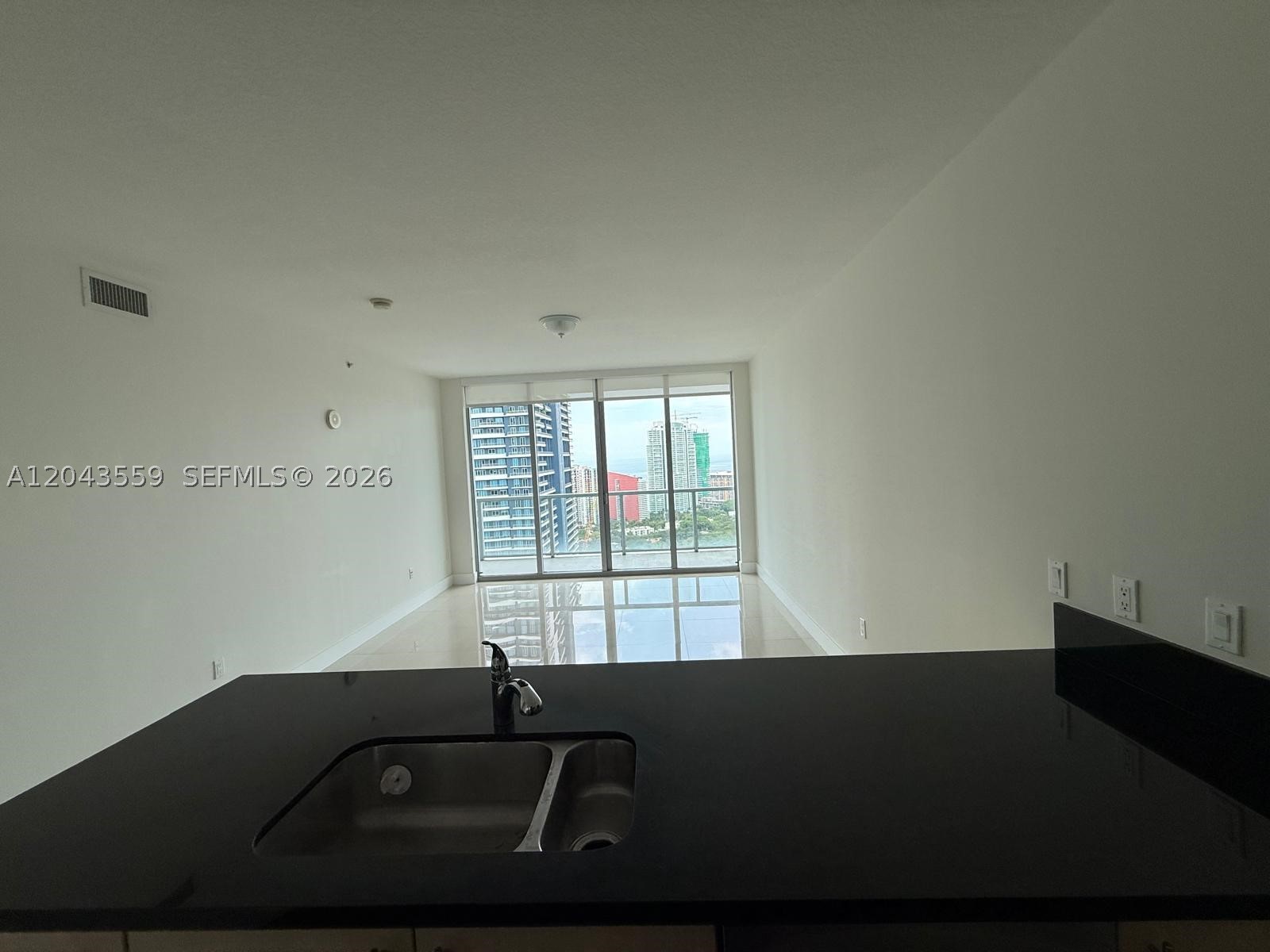 image Axis on Brickell South25