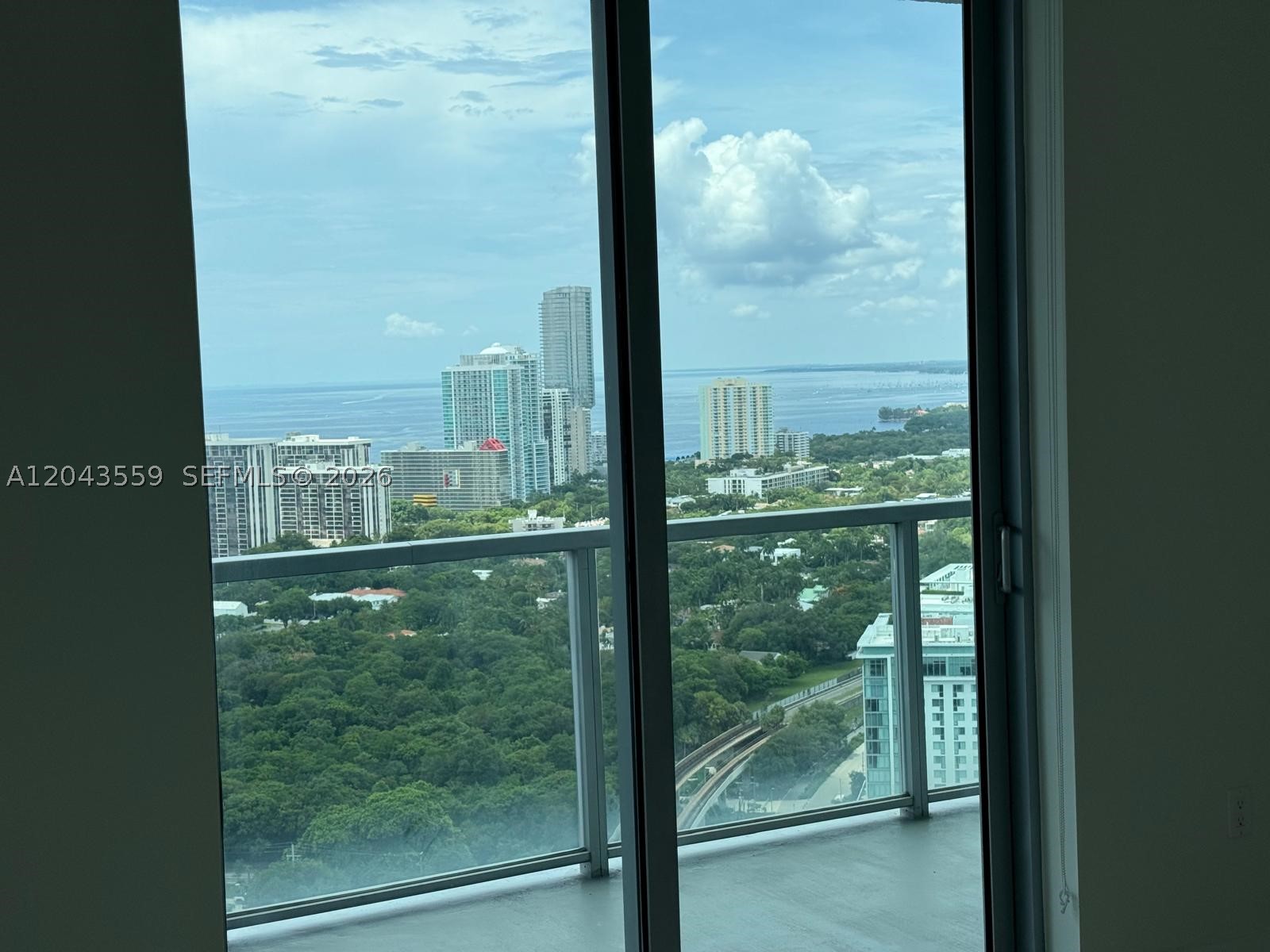 image Axis on Brickell South27