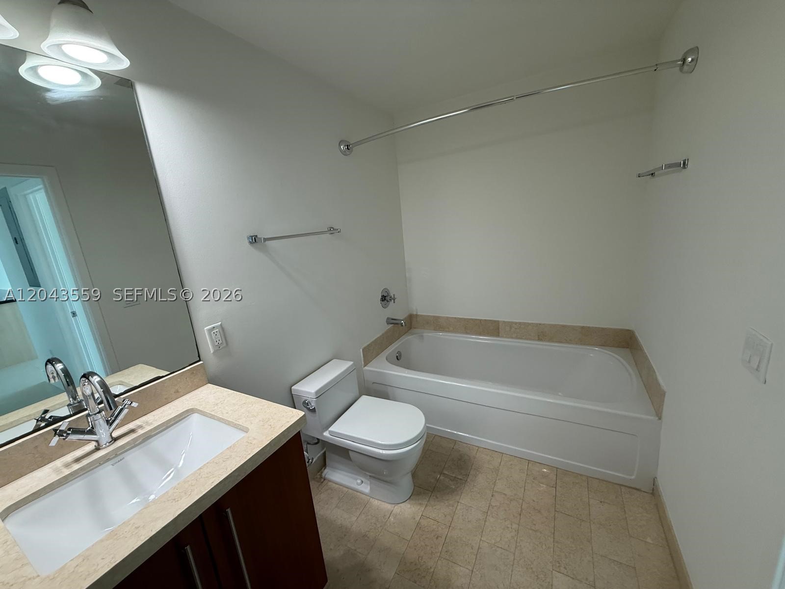 image Axis on Brickell South29