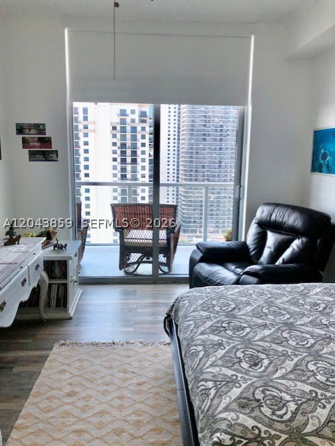1111 SW 1st Ave #3225 Miami, FL 33130