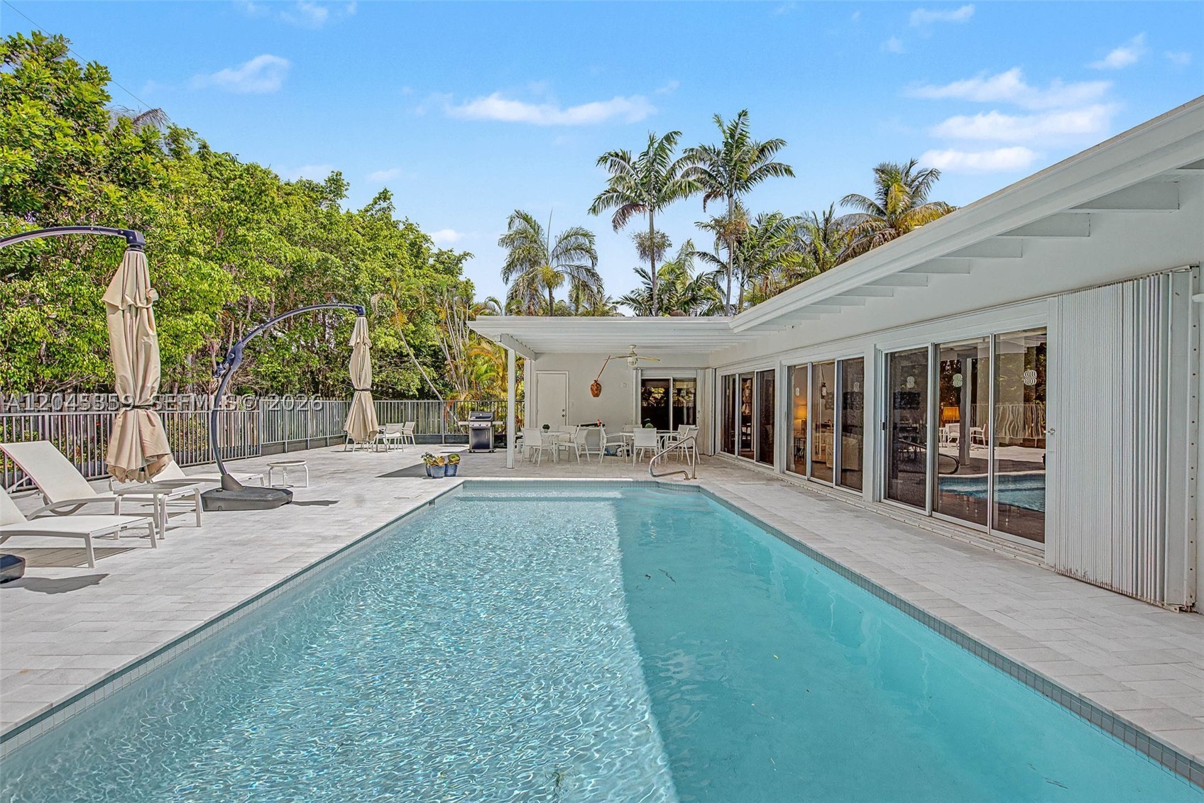 340 Atlantic Rd Key Biscayne, FL 33149