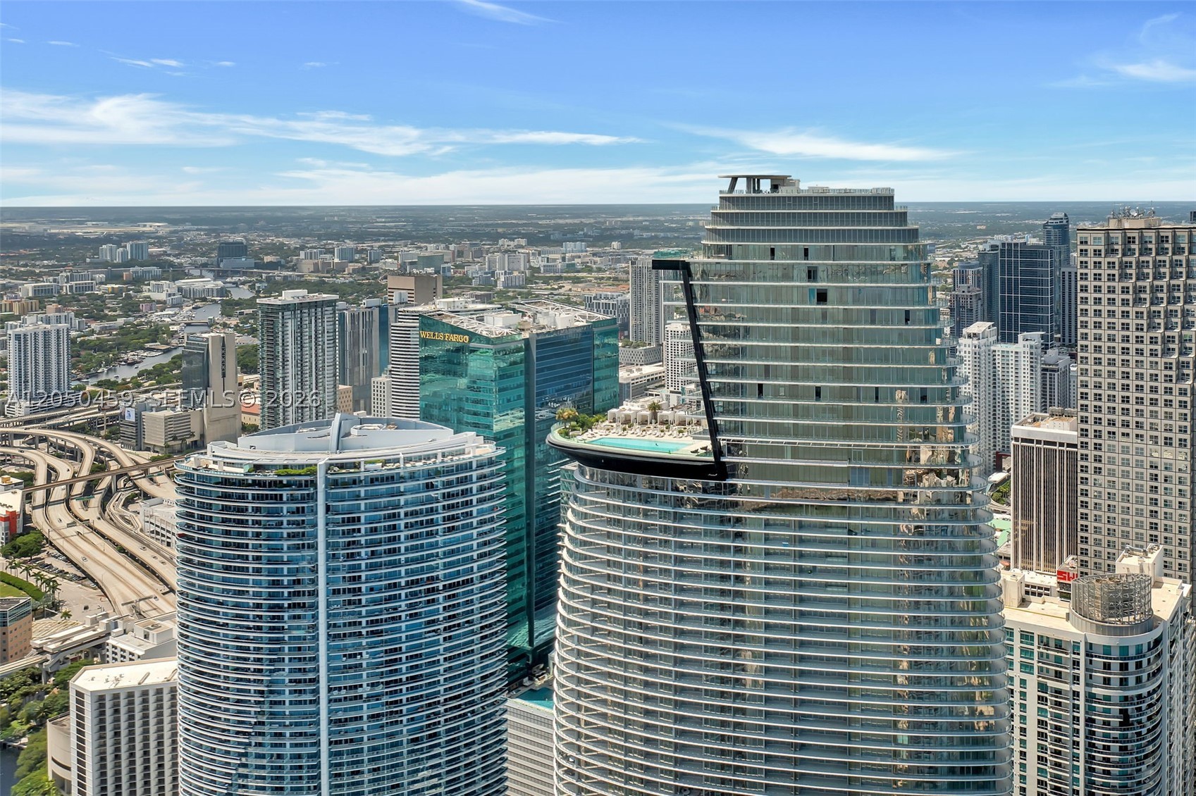 image Aston Martin Residences48