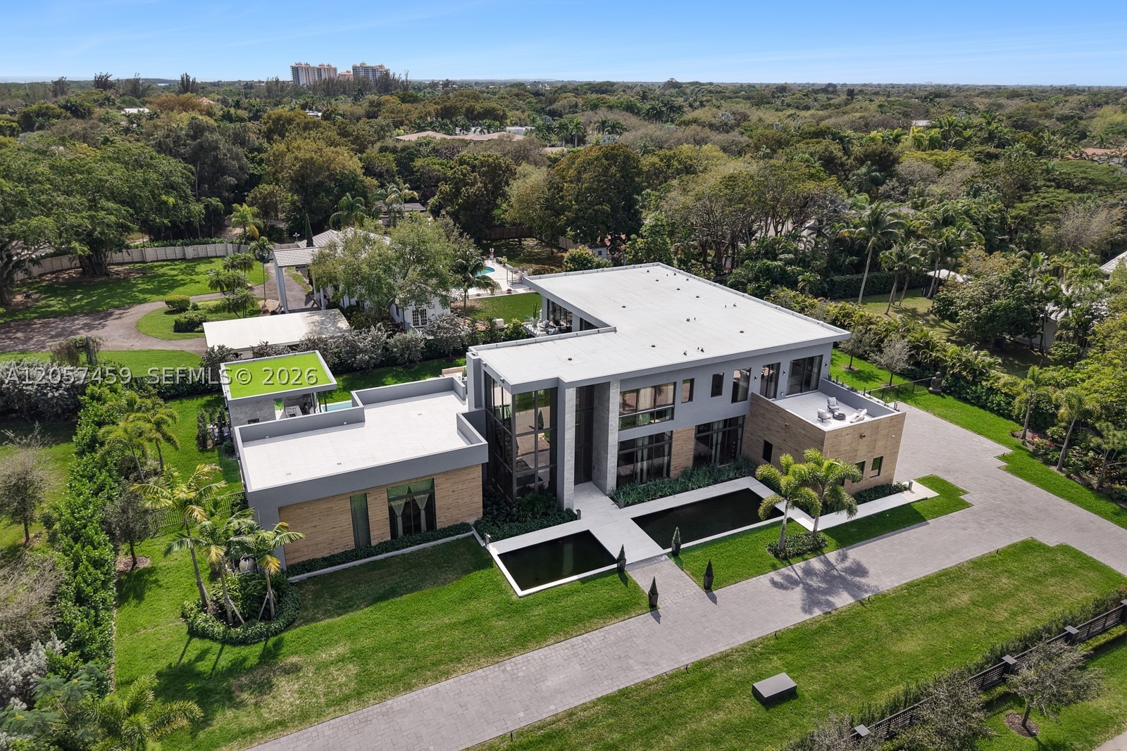 5900 SW 129th Ter Pinecrest, FL 33156