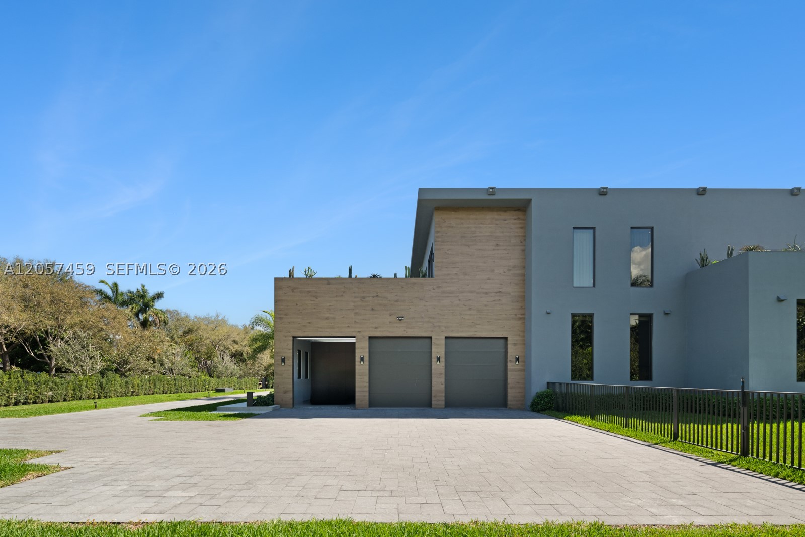 5900 SW 129th Ter Pinecrest, FL 33156