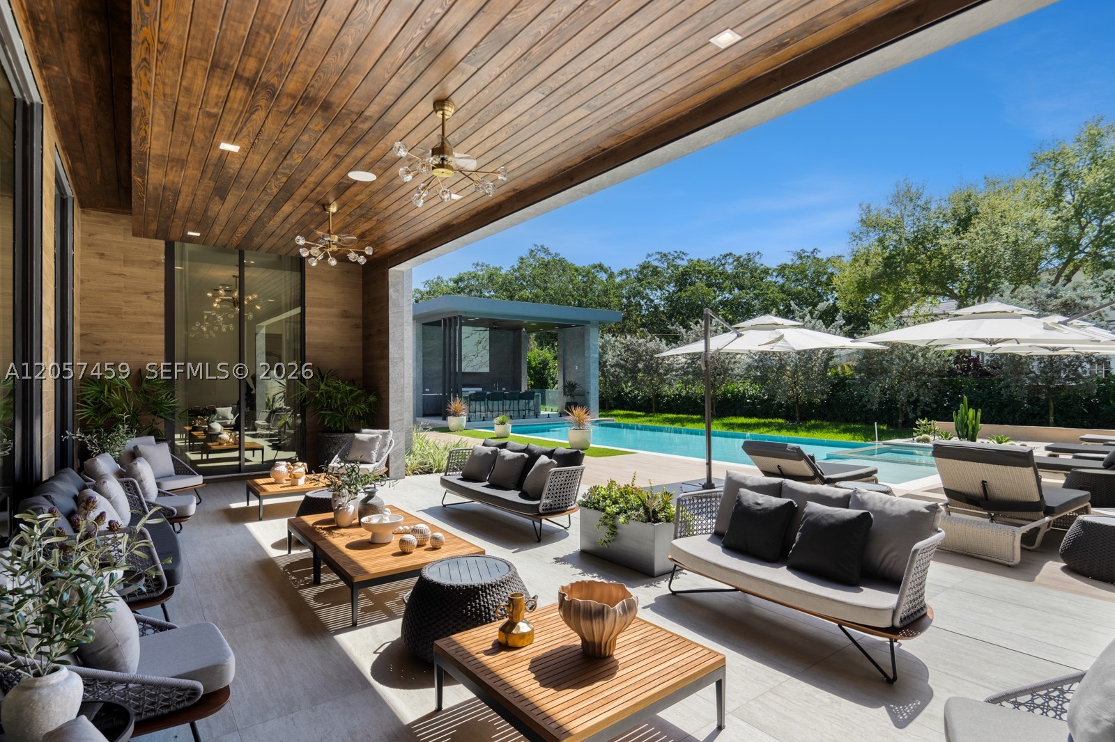 5900 SW 129th Ter Pinecrest, FL 33156