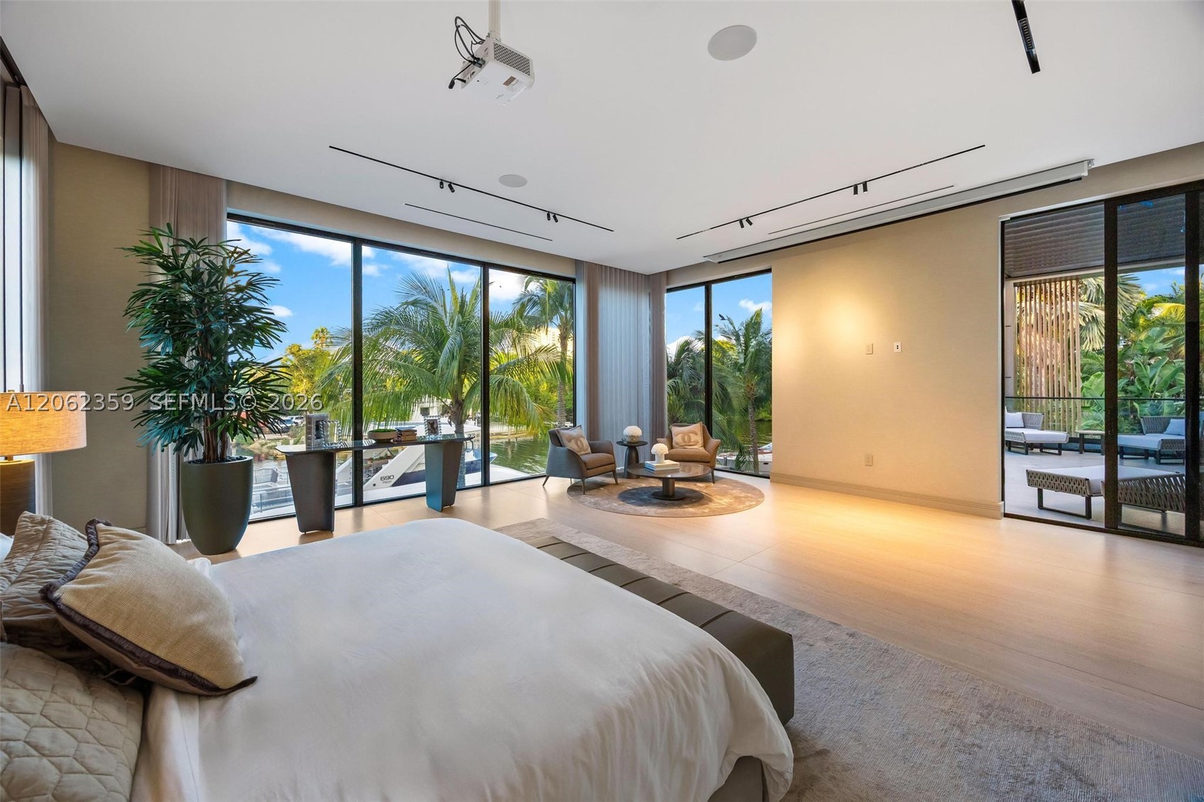 905 Belle Meade Is Dr Miami, FL 33138