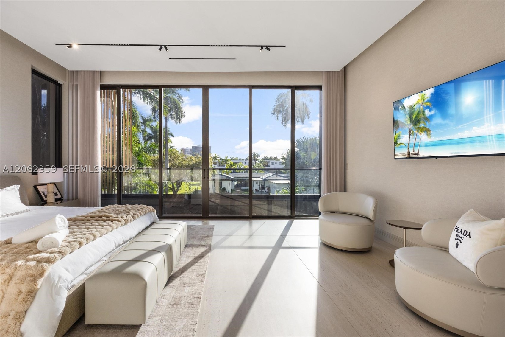 905 Belle Meade Is Dr Miami, FL 33138