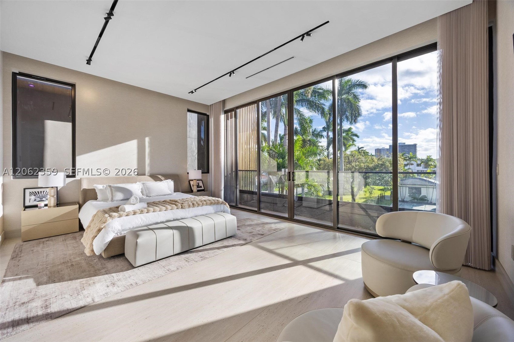 905 Belle Meade Is Dr Miami, FL 33138