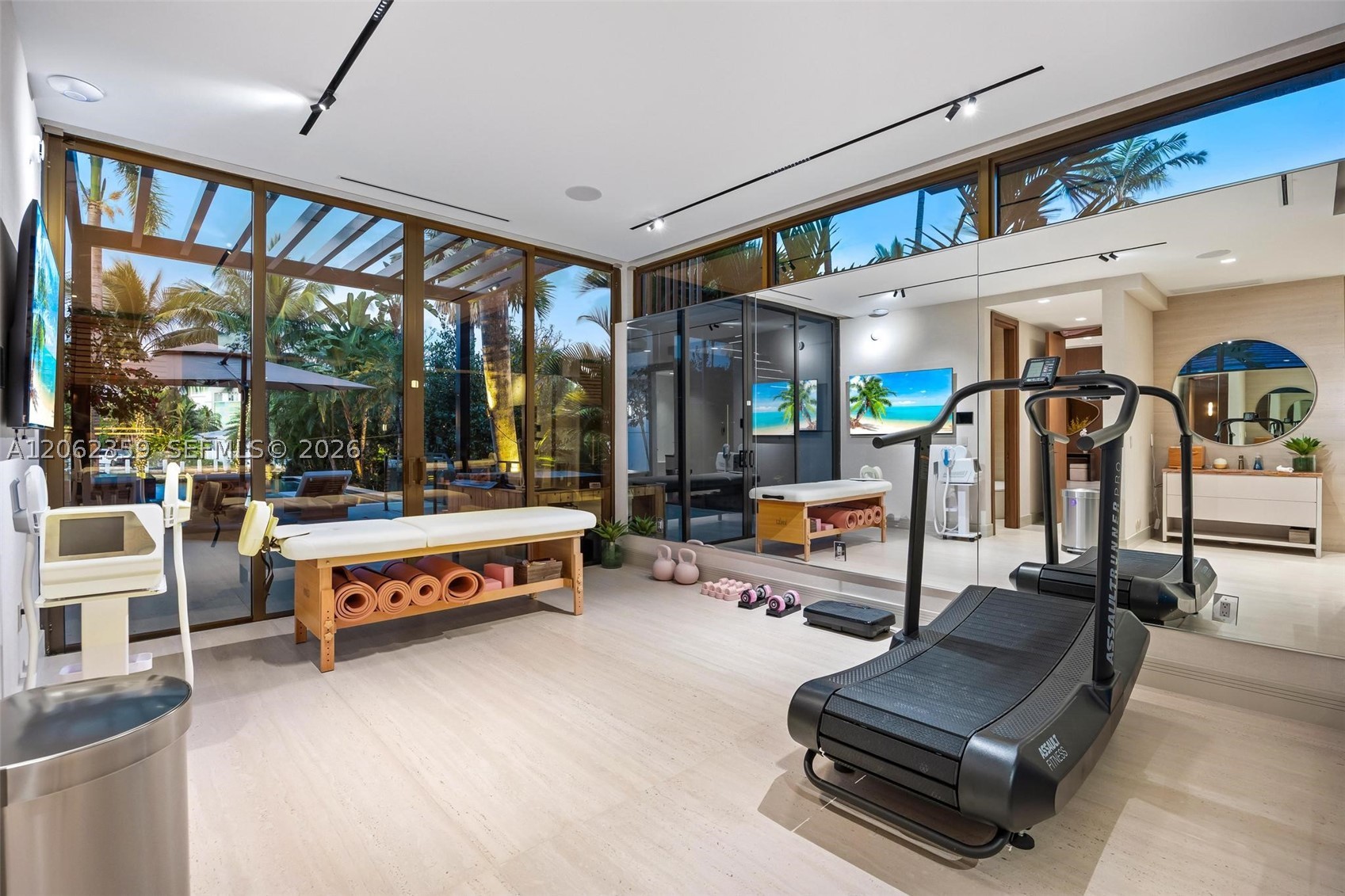 905 Belle Meade Is Dr Miami, FL 33138