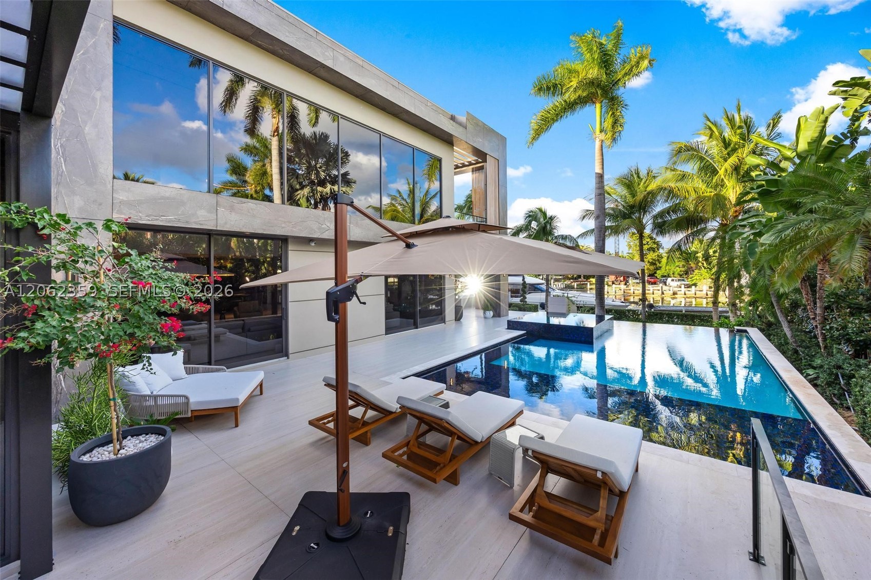 905 Belle Meade Is Dr Miami, FL 33138