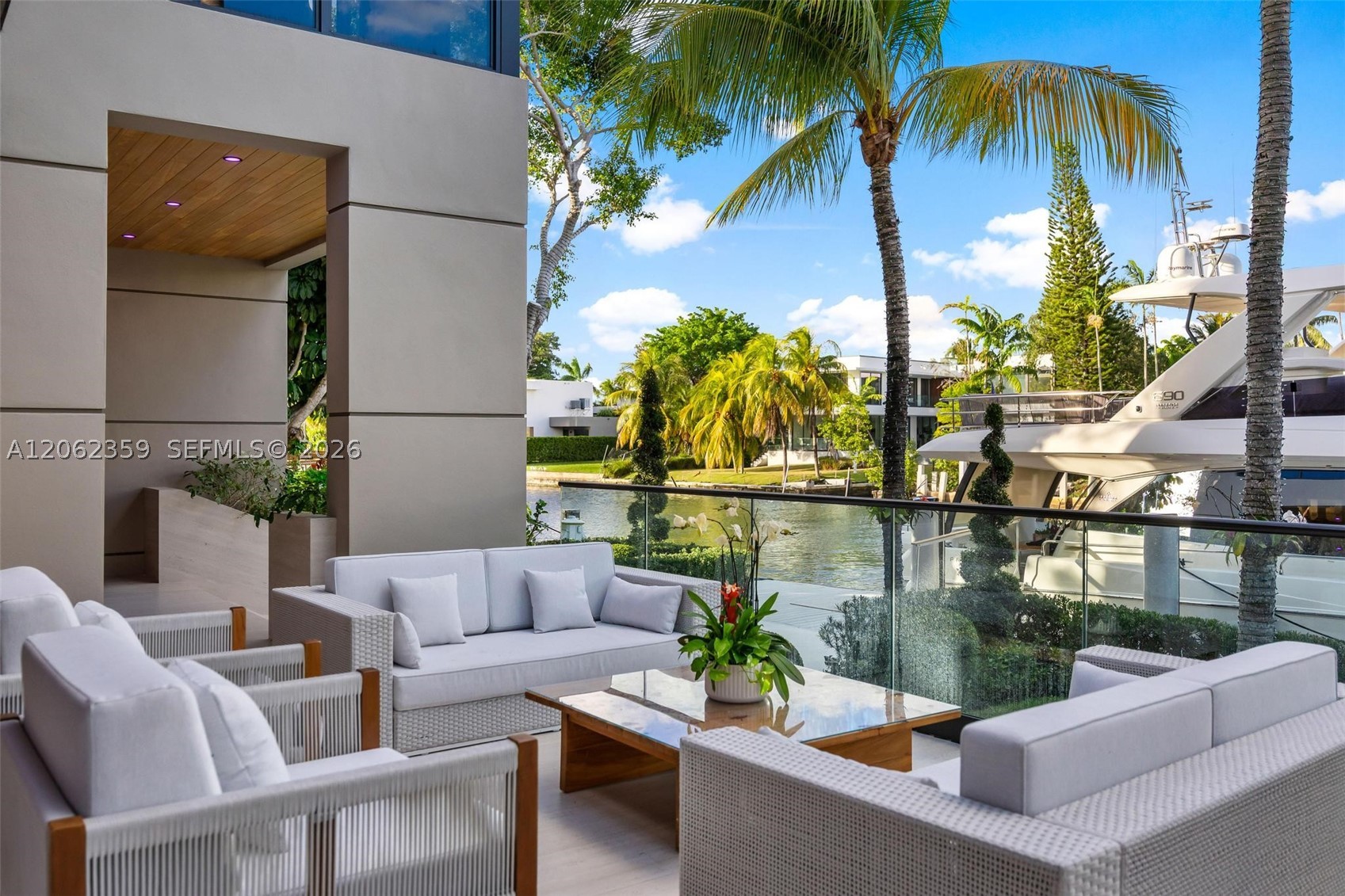 905 Belle Meade Is Dr Miami, FL 33138