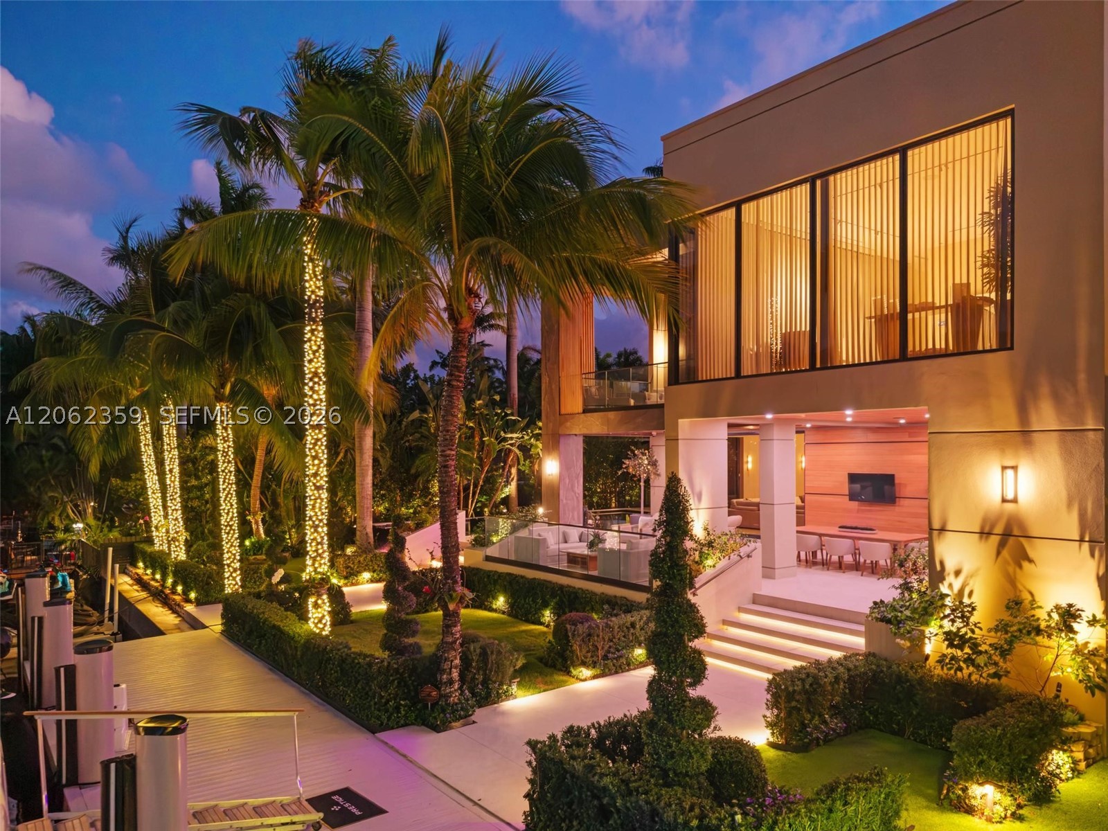 905 Belle Meade Is Dr Miami, FL 33138