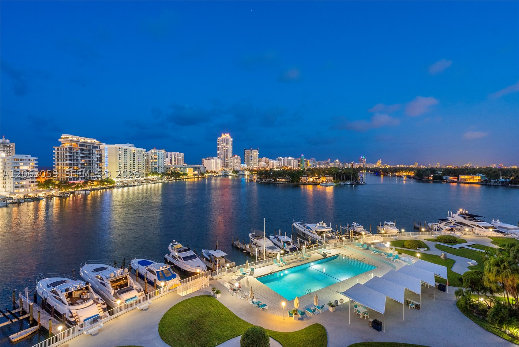 900 Bay Dr #702/704