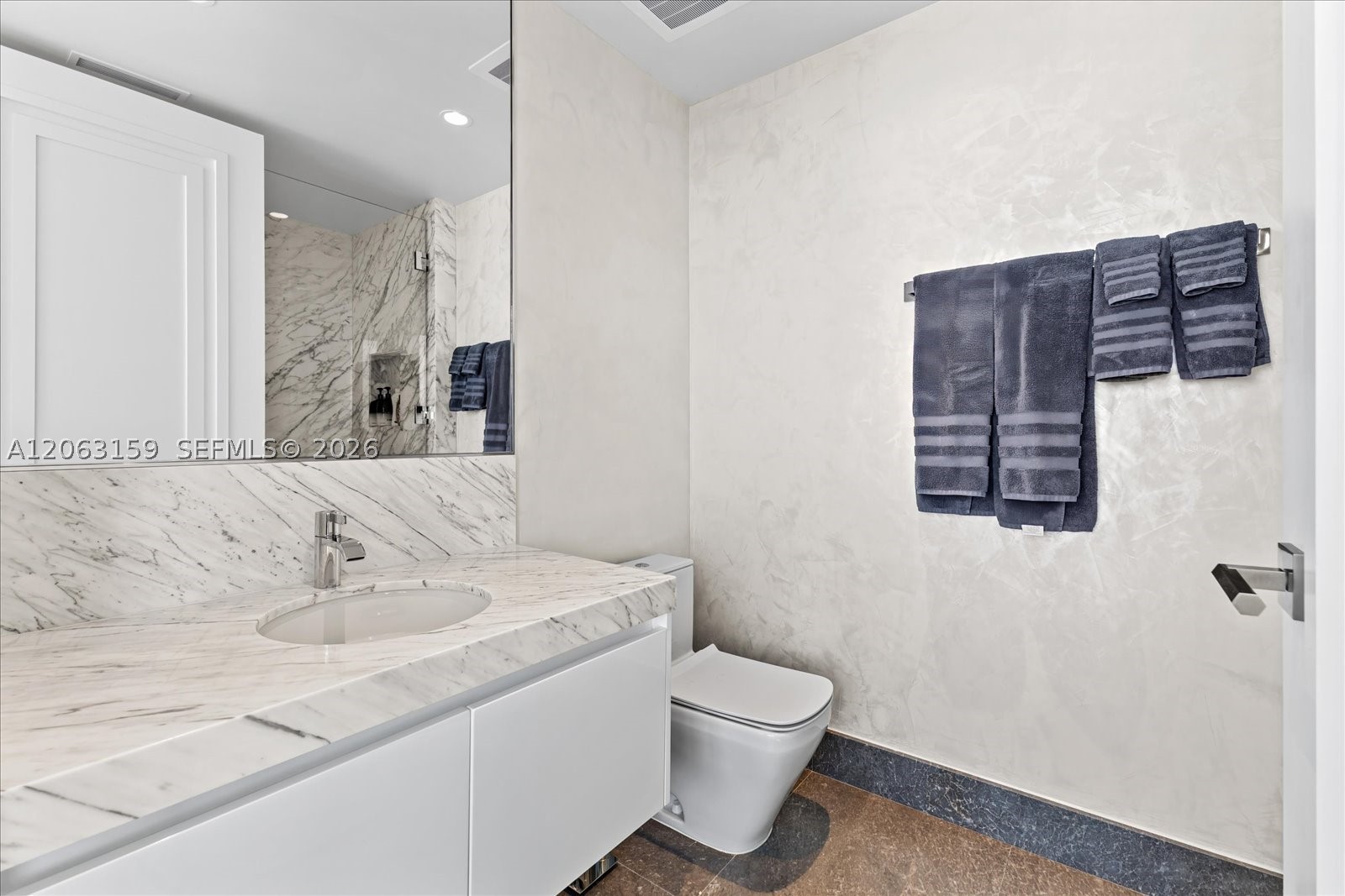 17901 Collins Ave #2802 Sunny Isles Beach, FL 33160