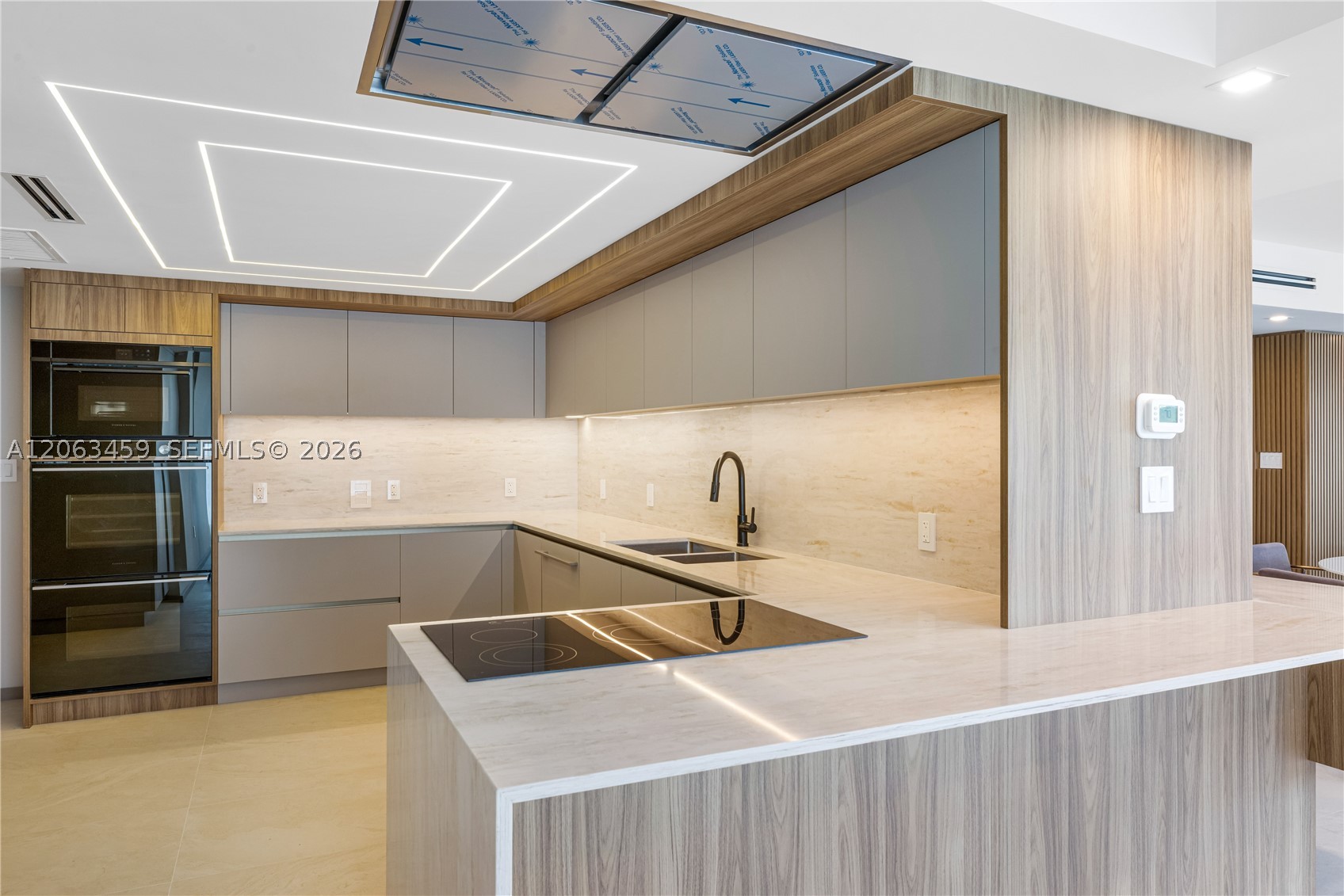 10155 Collins Ave #202 Bal Harbour, FL 33154